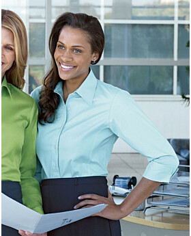 Devon & Jones DP625W Ladies 3-Quarter Sleeve Stretch Poplin Blouse
